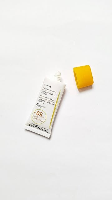 ضد آفتاب بیودرما SPF 50