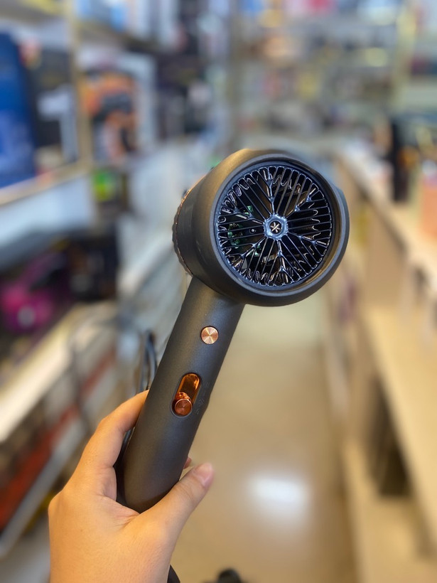 سشوار مسافرتی VivA beauty (دو هفته مهلت تست )