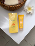 کرم ضد آفتاب بی رنگ سینره مدل Oil Free با +SPF50 مناسب پوست چرب حجم 50 میلی لیتر