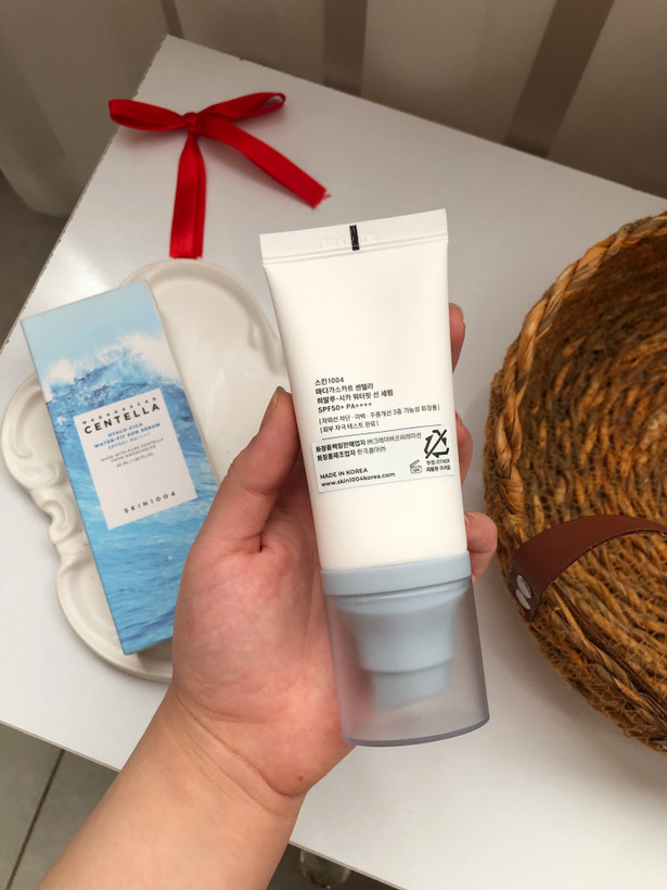 کرم ضد آفتاب بی رنگ سنتلا با SPF 50 حجم 50 میلی لیتر اورجینال