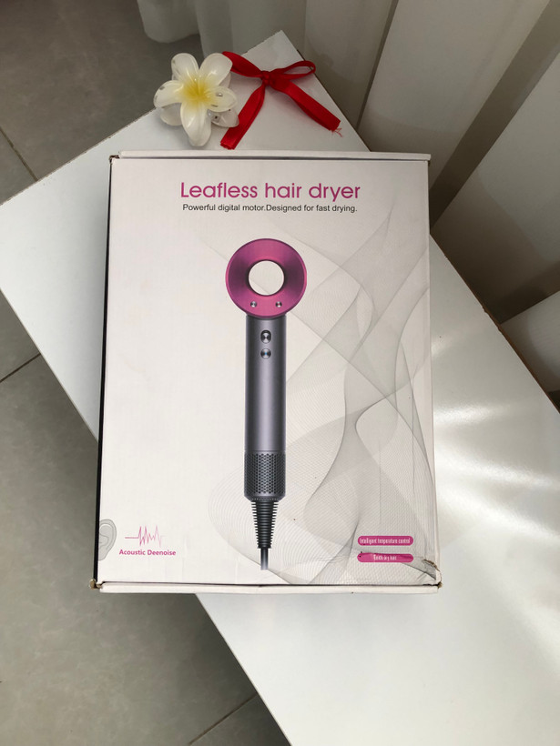سشوار پنج کاره ی Leafless hair dryer طرح دایسون با پنج سری مگنتی